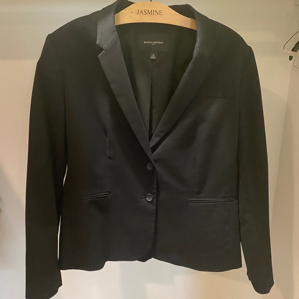 Banana Republic - Women’s Two-Button Blazer, Black